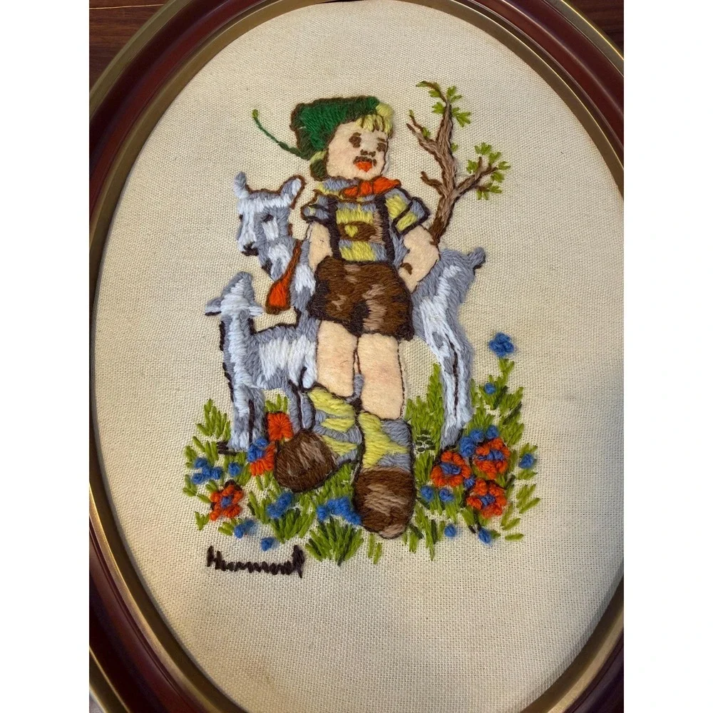 Vintage Hummel Embroidered Wall Art Pair – Framed Oval Needlework‎ (13x10)